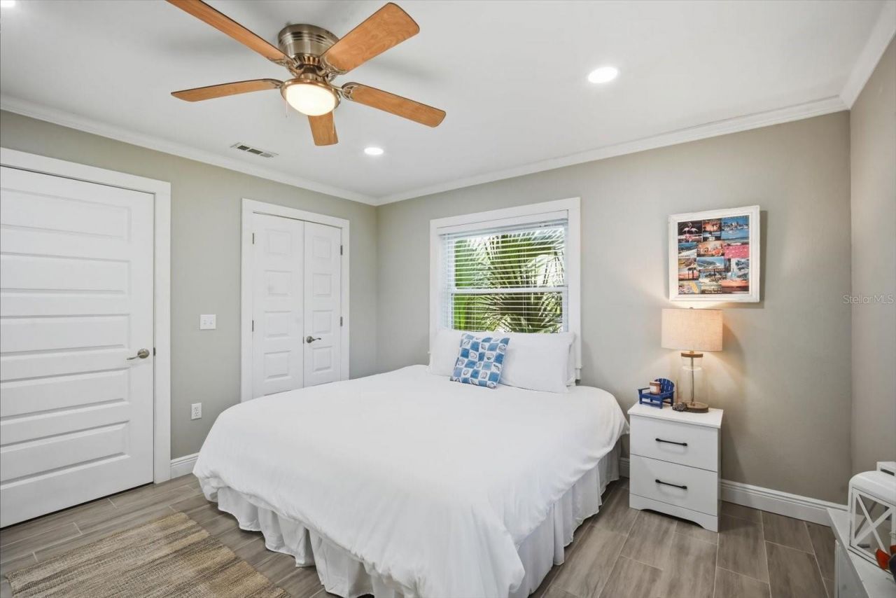 206 75th Street, Holmes Beach, FL 34217 Photo