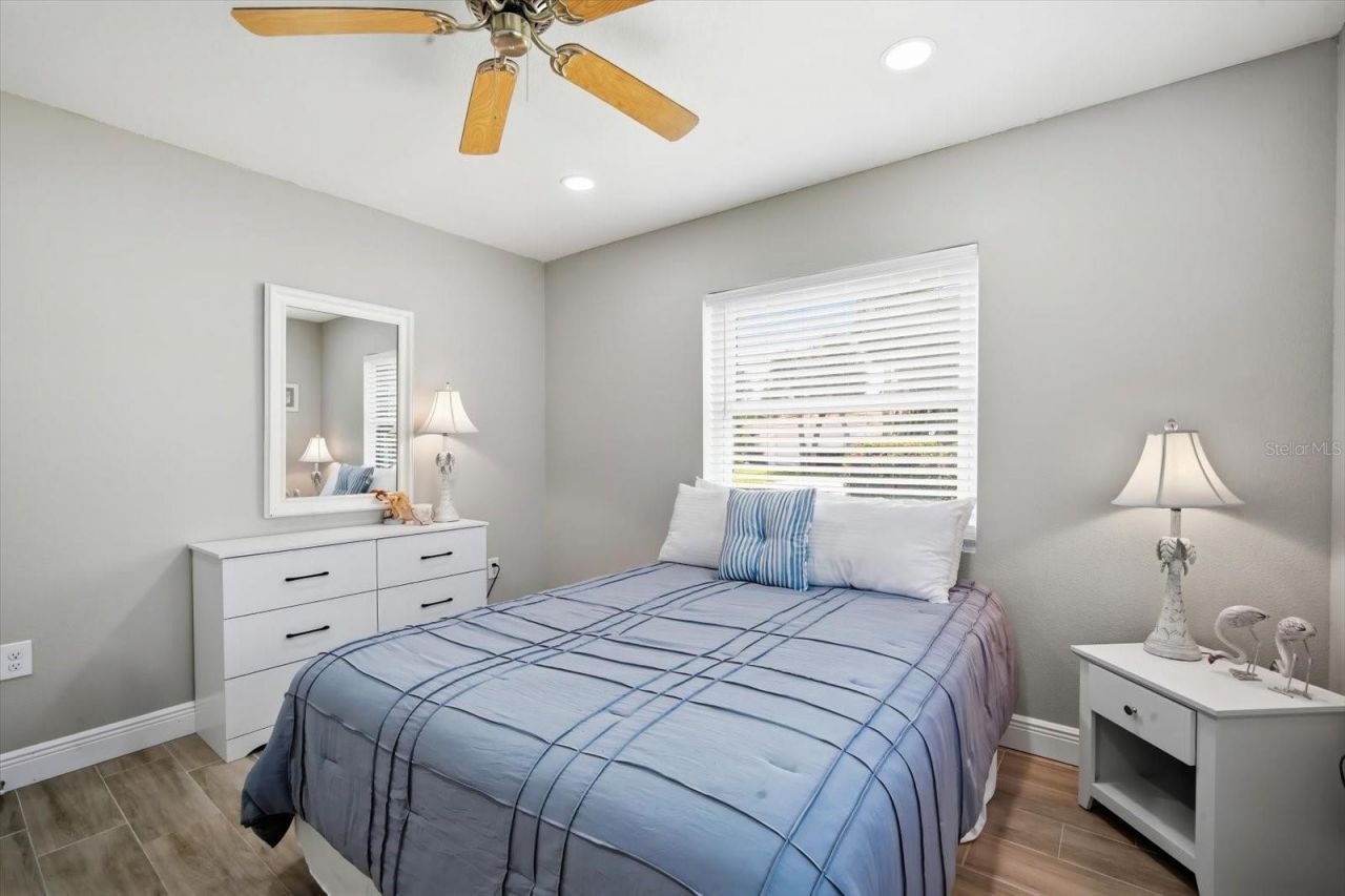 206 75th Street, Holmes Beach, FL 34217 Photo