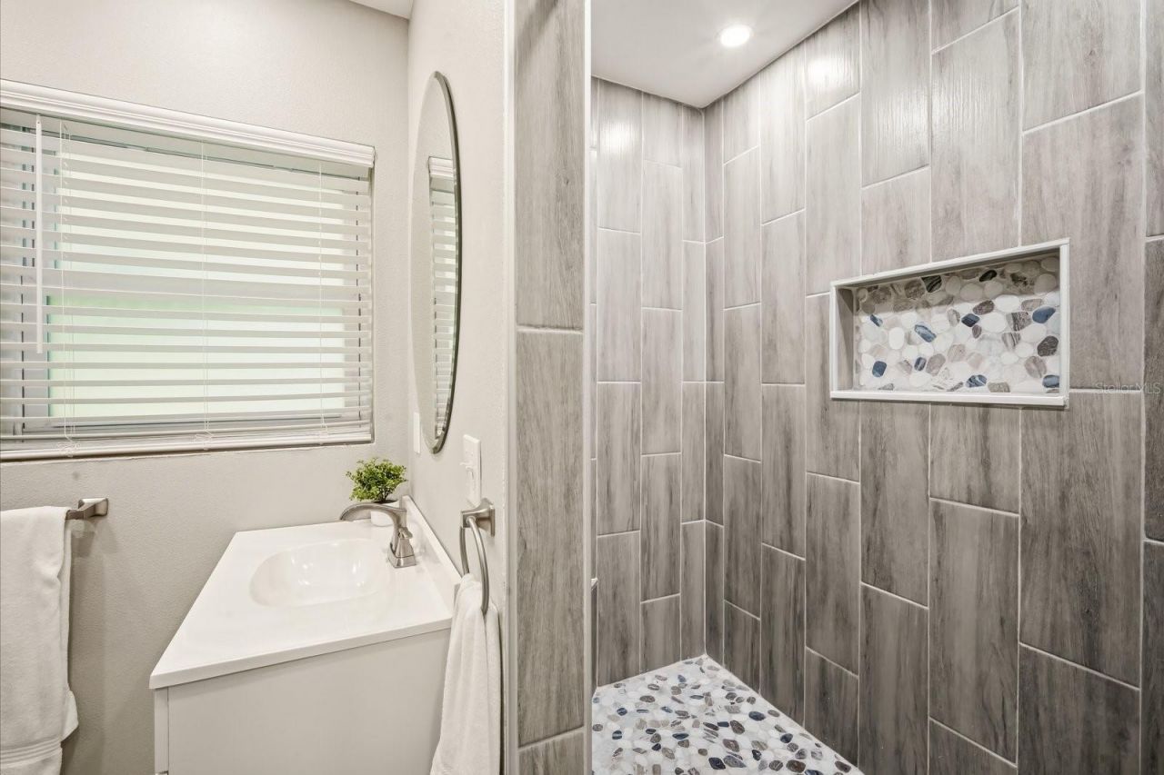 206 75th Street, Holmes Beach, FL 34217 Photo