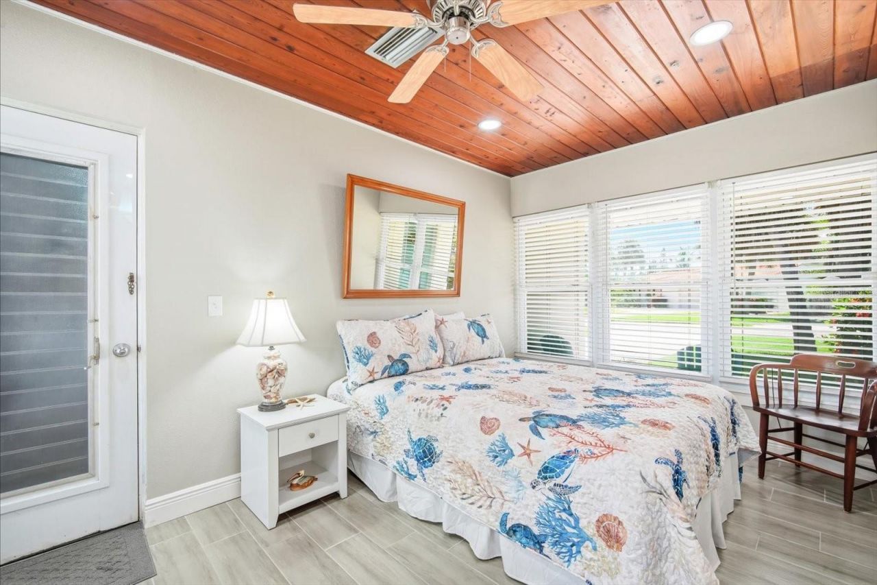 206 75th Street, Holmes Beach, FL 34217 Photo