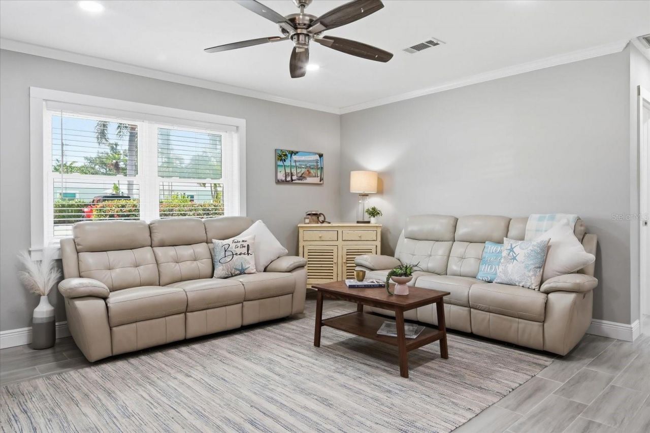 206 75th Street, Holmes Beach, FL 34217 Photo