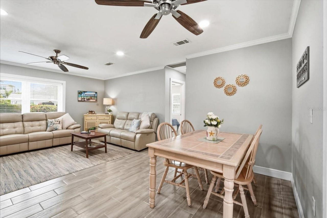 206 75th Street, Holmes Beach, FL 34217 Photo
