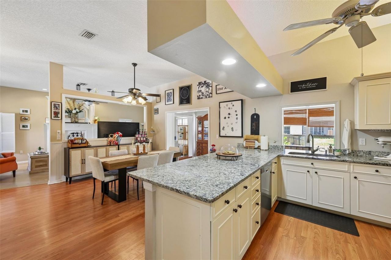 4919 32nd Avenue Drive W, Bradenton, FL 34209 Photo