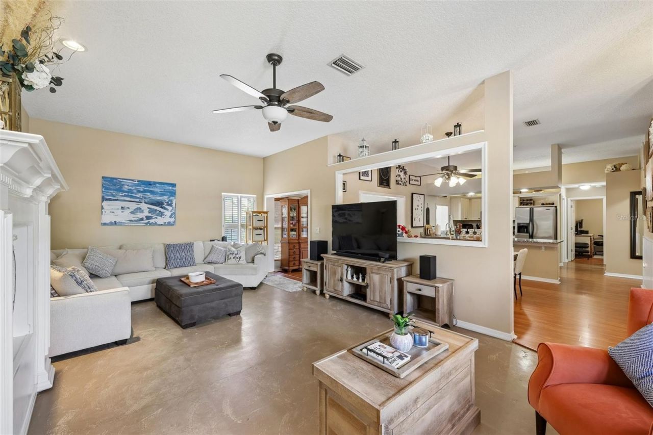 4919 32nd Avenue Drive W, Bradenton, FL 34209 Photo
