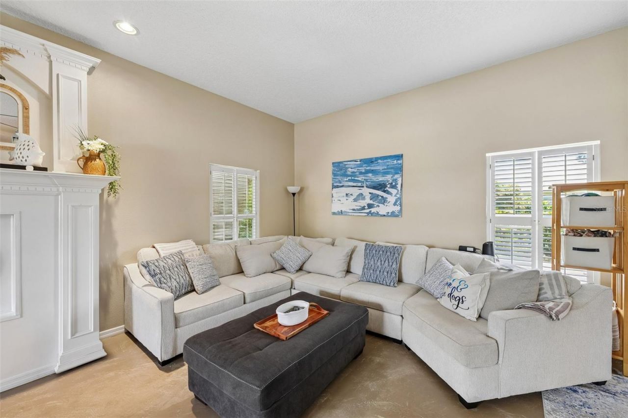 4919 32nd Avenue Drive W, Bradenton, FL 34209 Photo