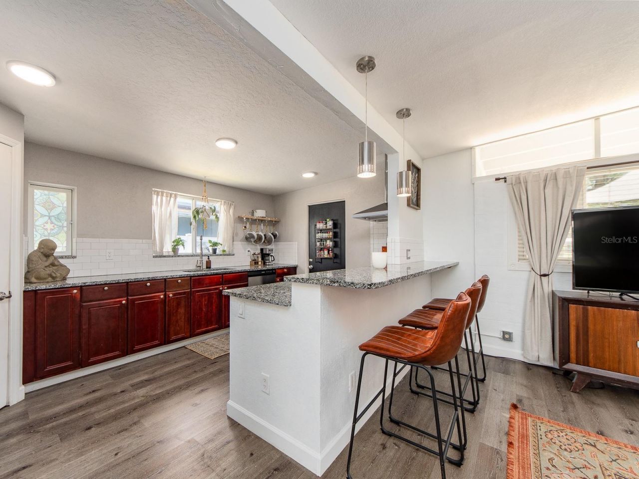 851 65th Avenue S, Saint Petersburg, FL 33705 Photo