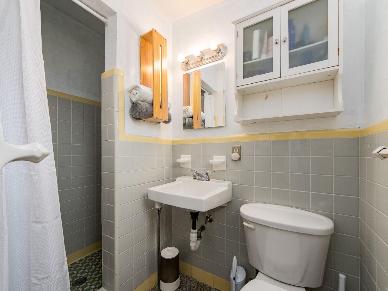 851 65th Avenue S, Saint Petersburg, FL 33705 Photo