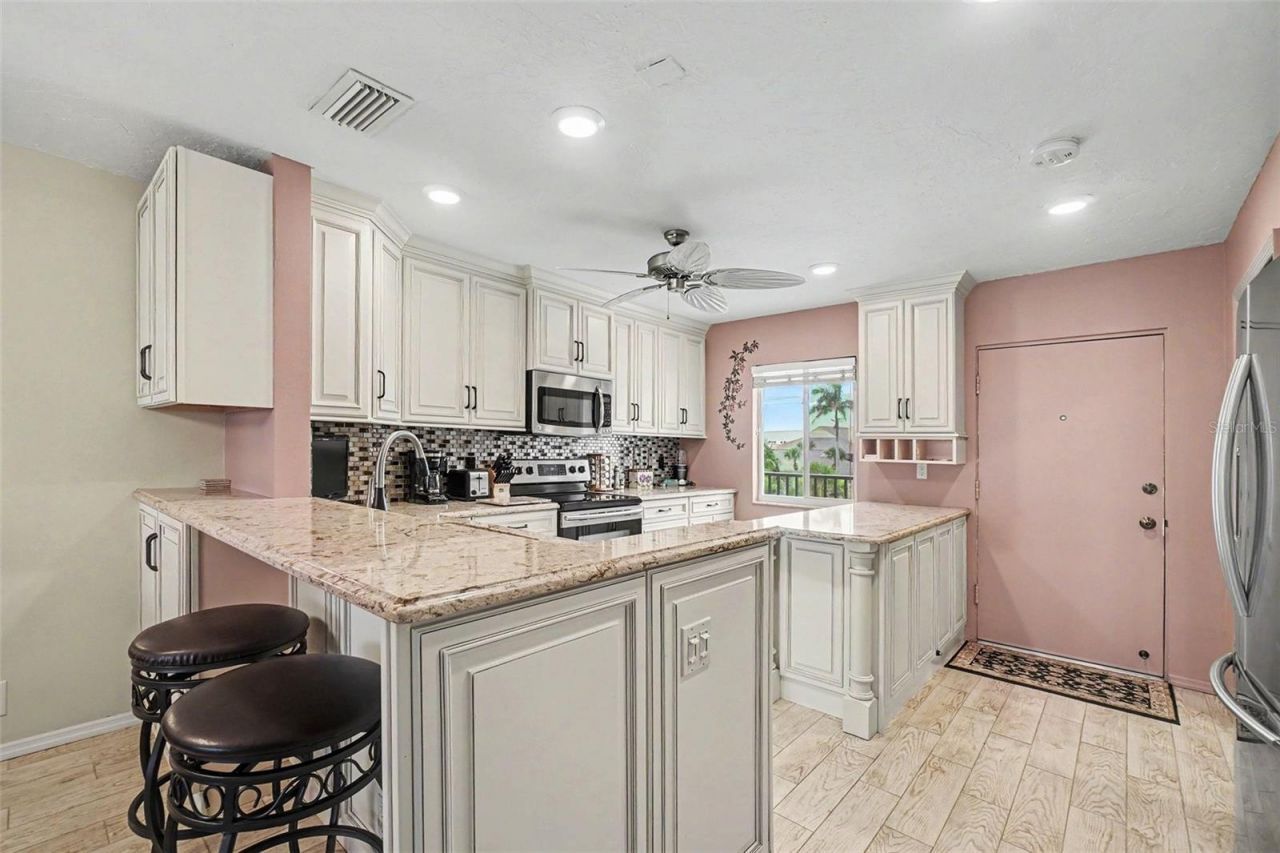 9011 Midnight Pass Road, Unit 329, Sarasota, FL 34242 Photo