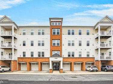 41895 CATHEDRAL VALLEY SQUARE, Unit 401, ALDIE, VA 20105