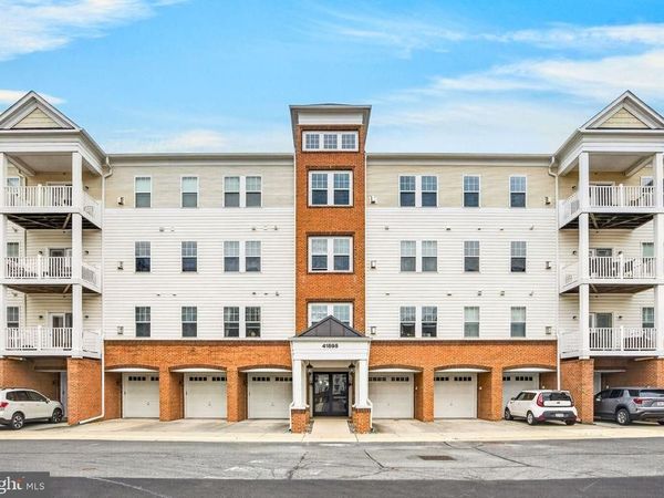 41895 CATHEDRAL VALLEY SQUARE, Unit 401, ALDIE, VA 20105