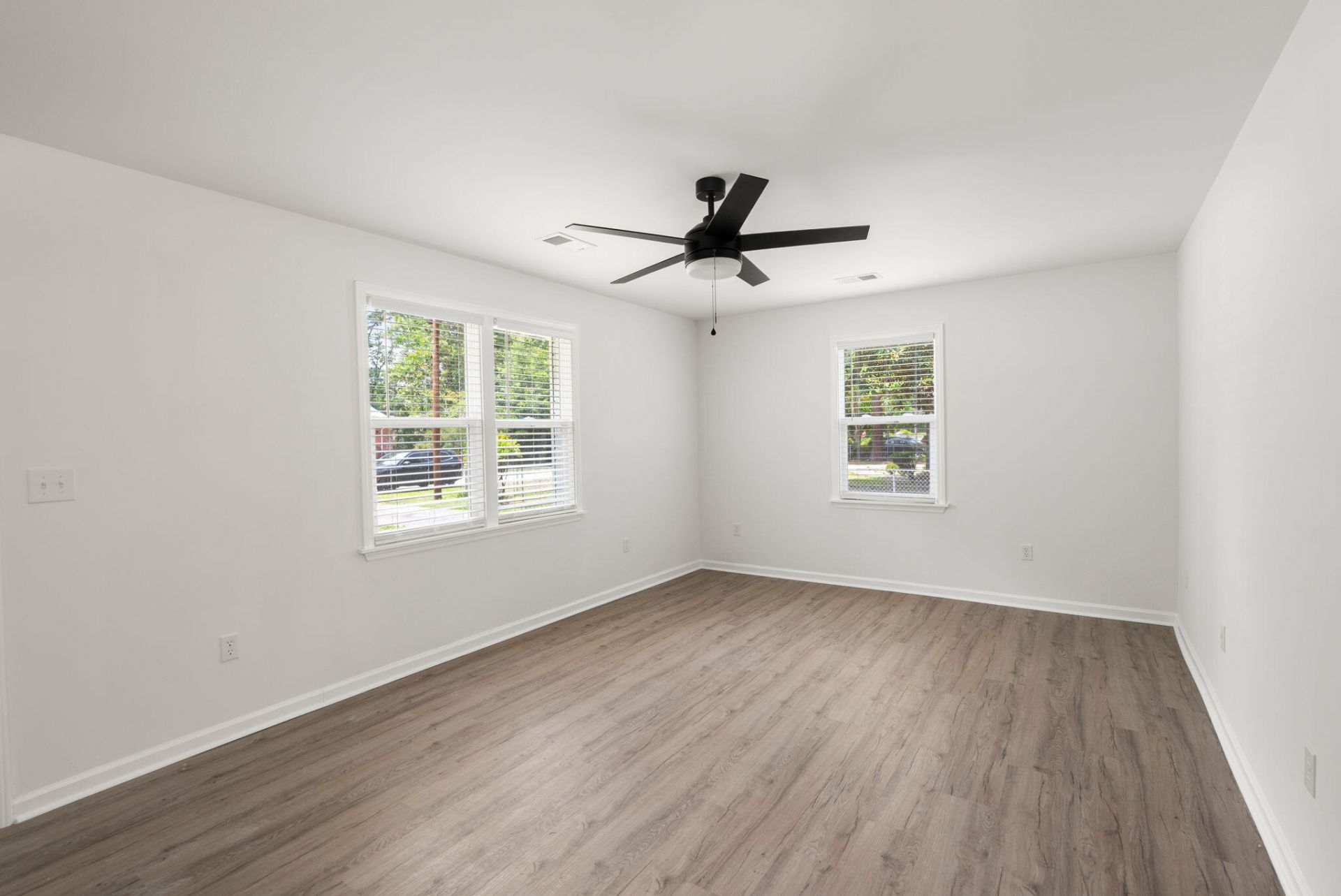 209 Grayson Street Photo 11