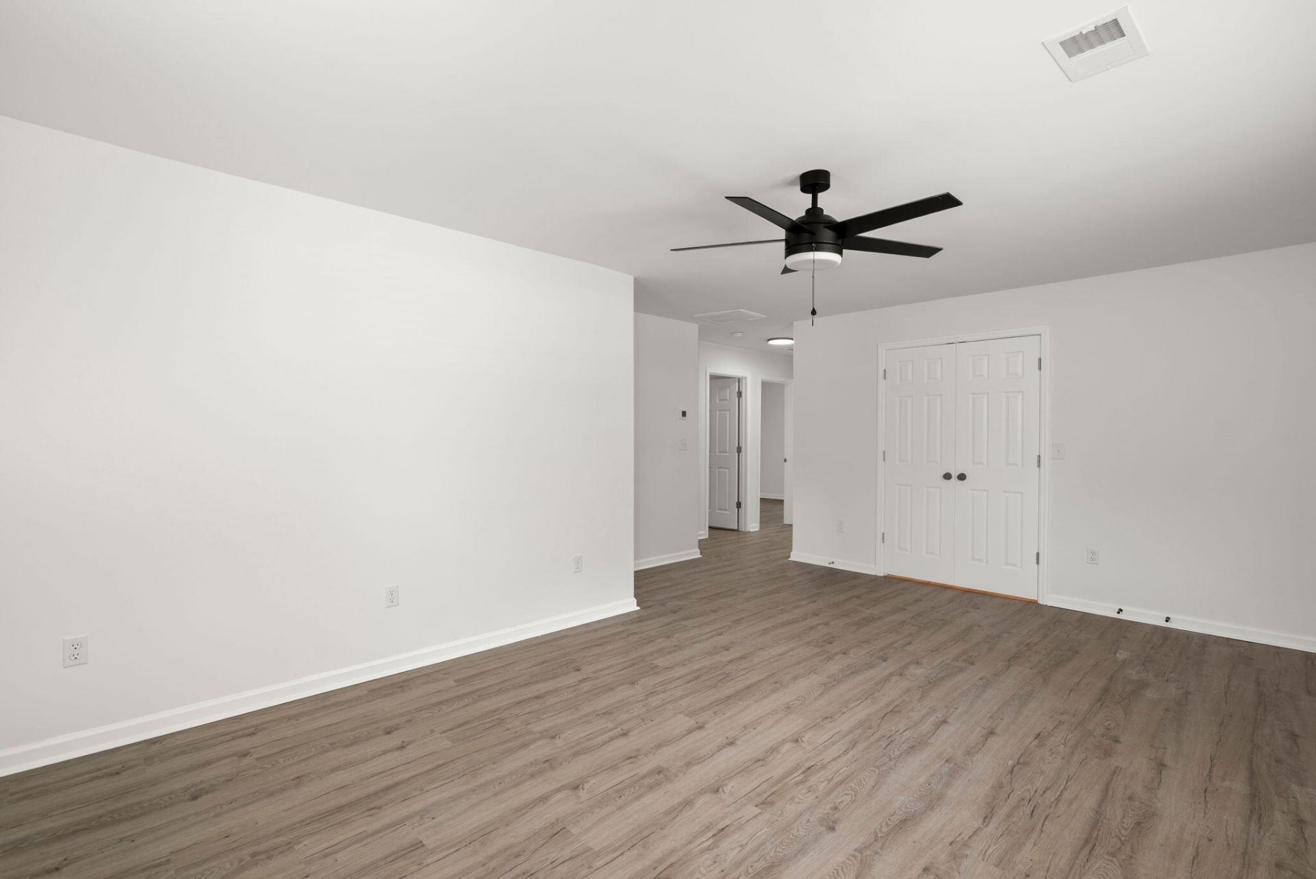 209 Grayson Street Photo 12