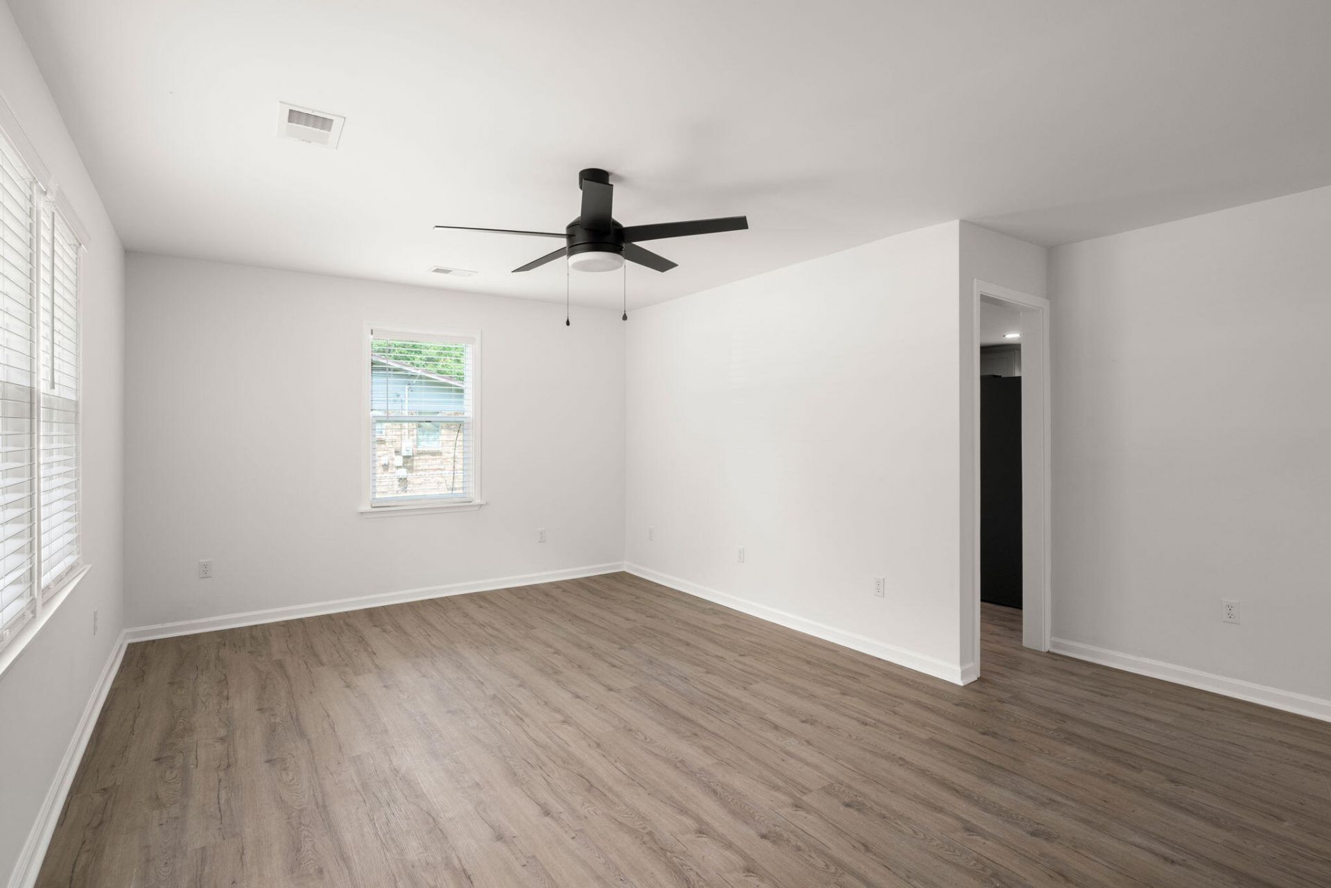 209 Grayson Street Photo 14