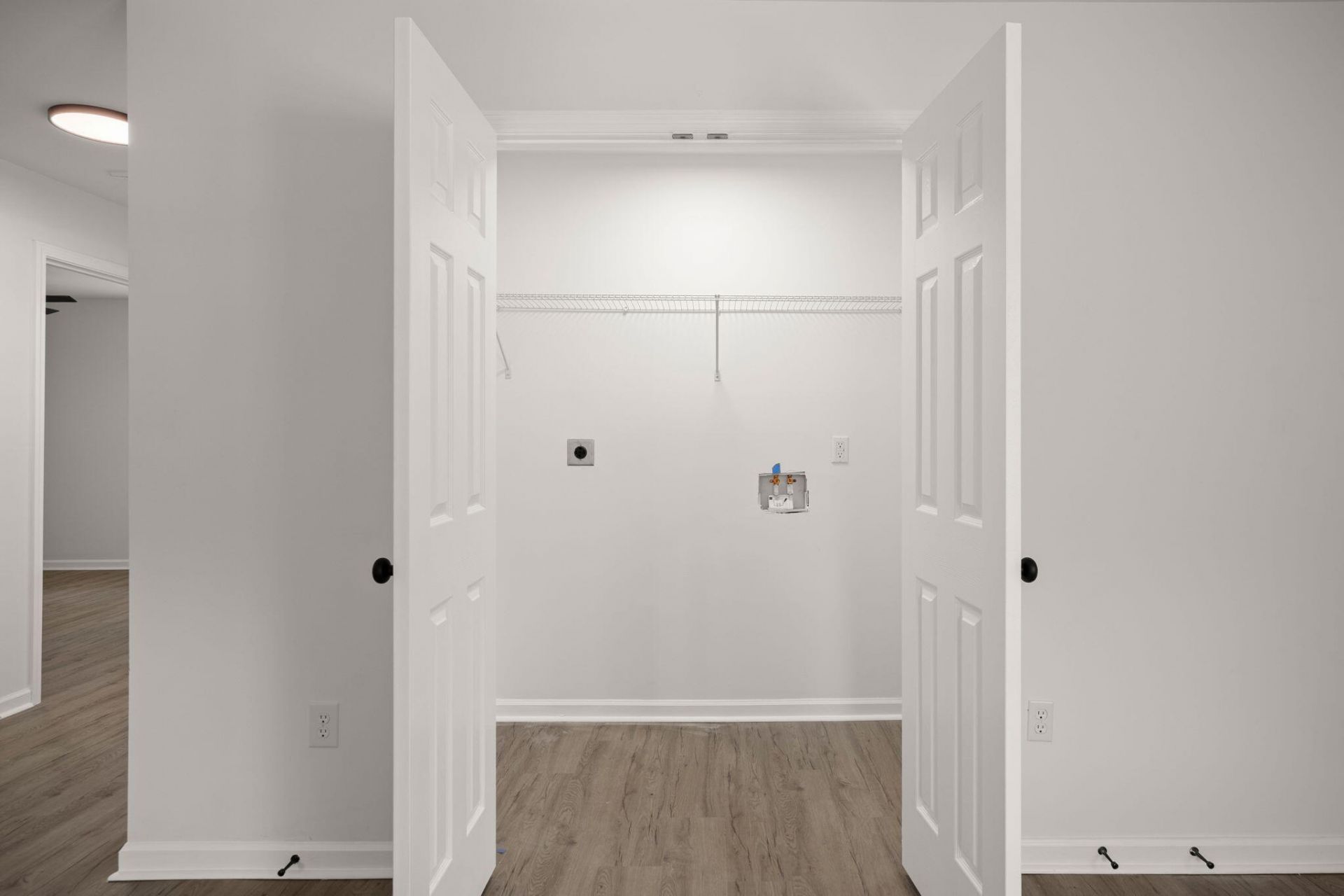 209 Grayson Street Photo 17