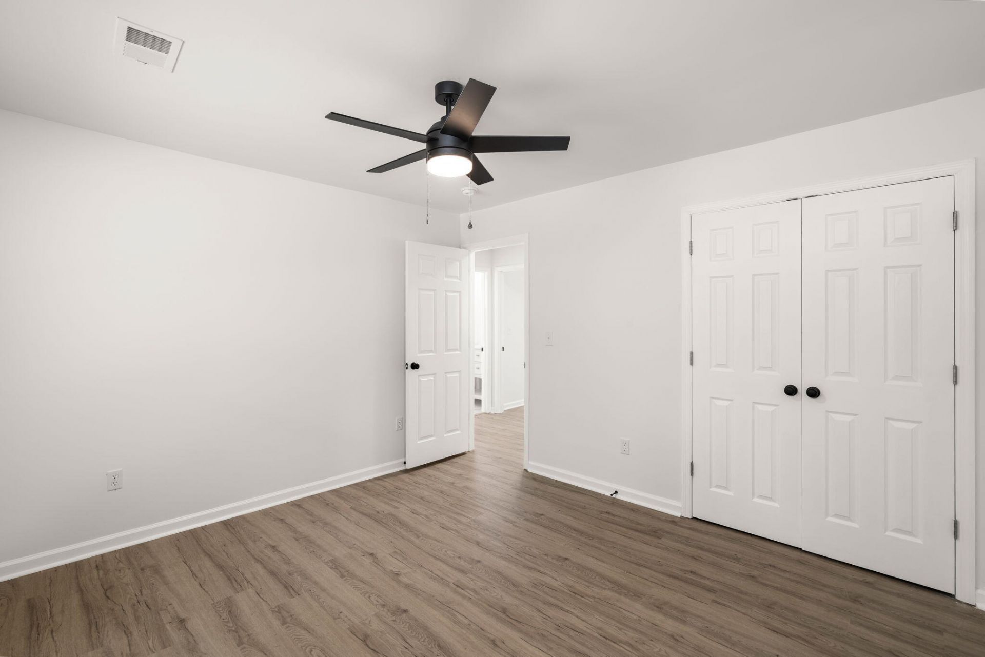209 Grayson Street Photo 19