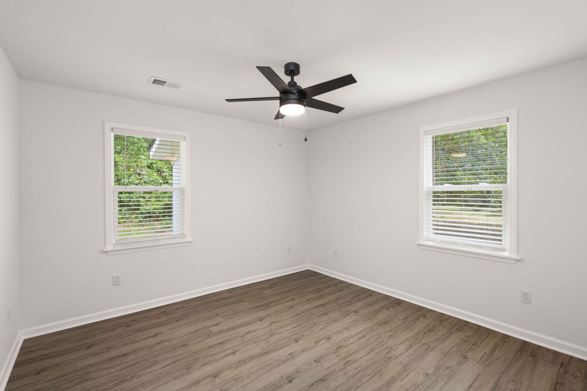 209 Grayson Street Photo 20