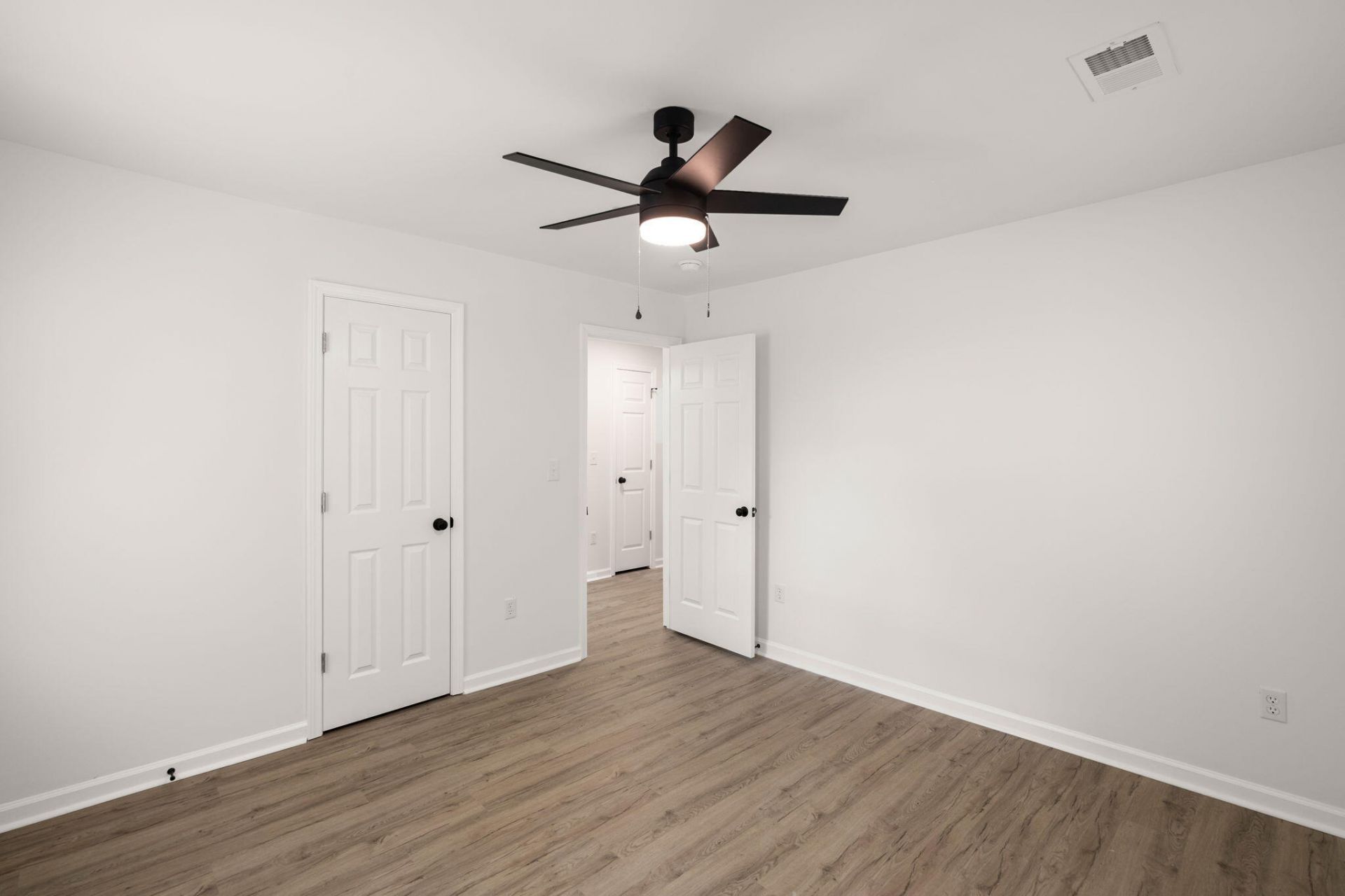 209 Grayson Street Photo 21