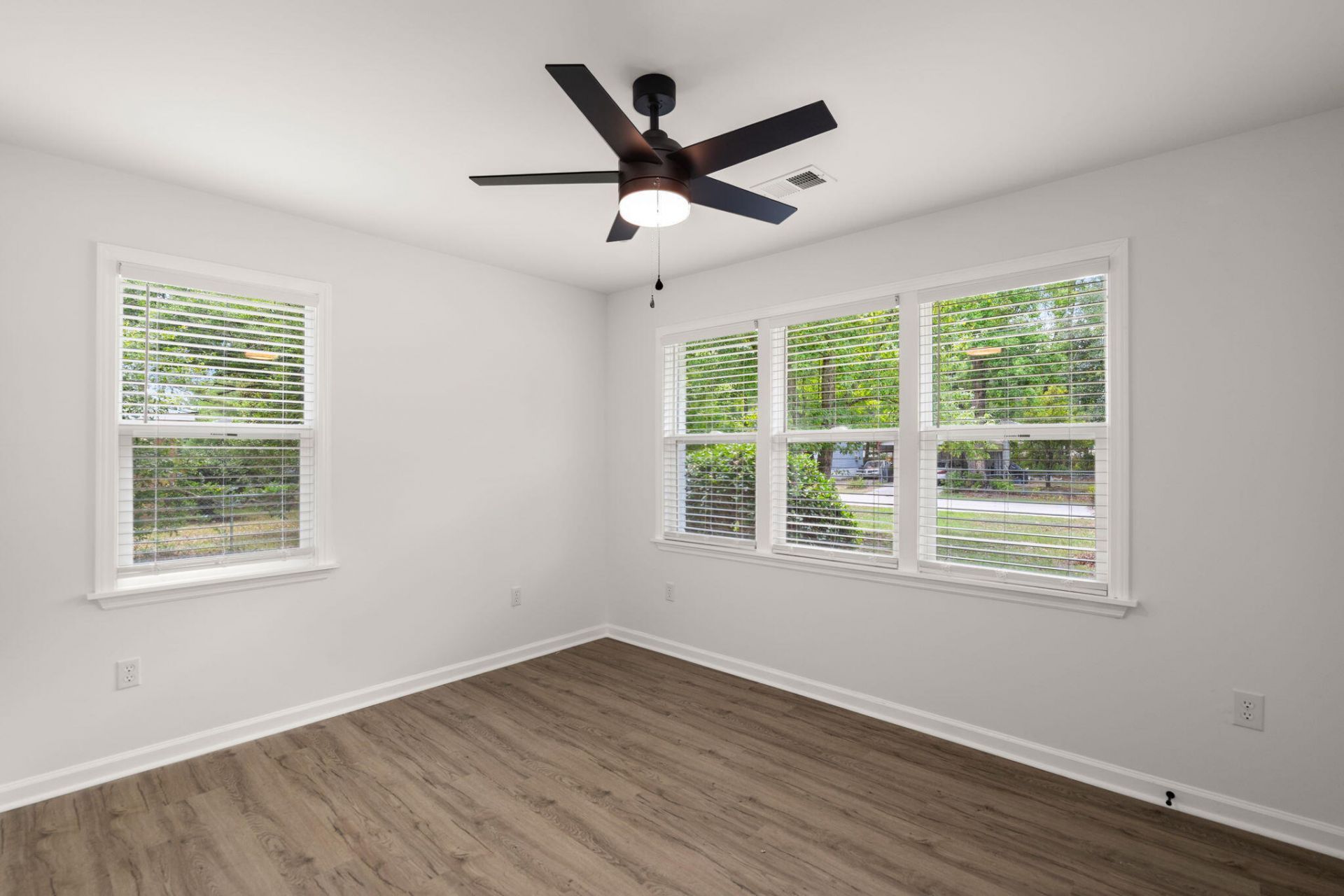 209 Grayson Street Photo 22