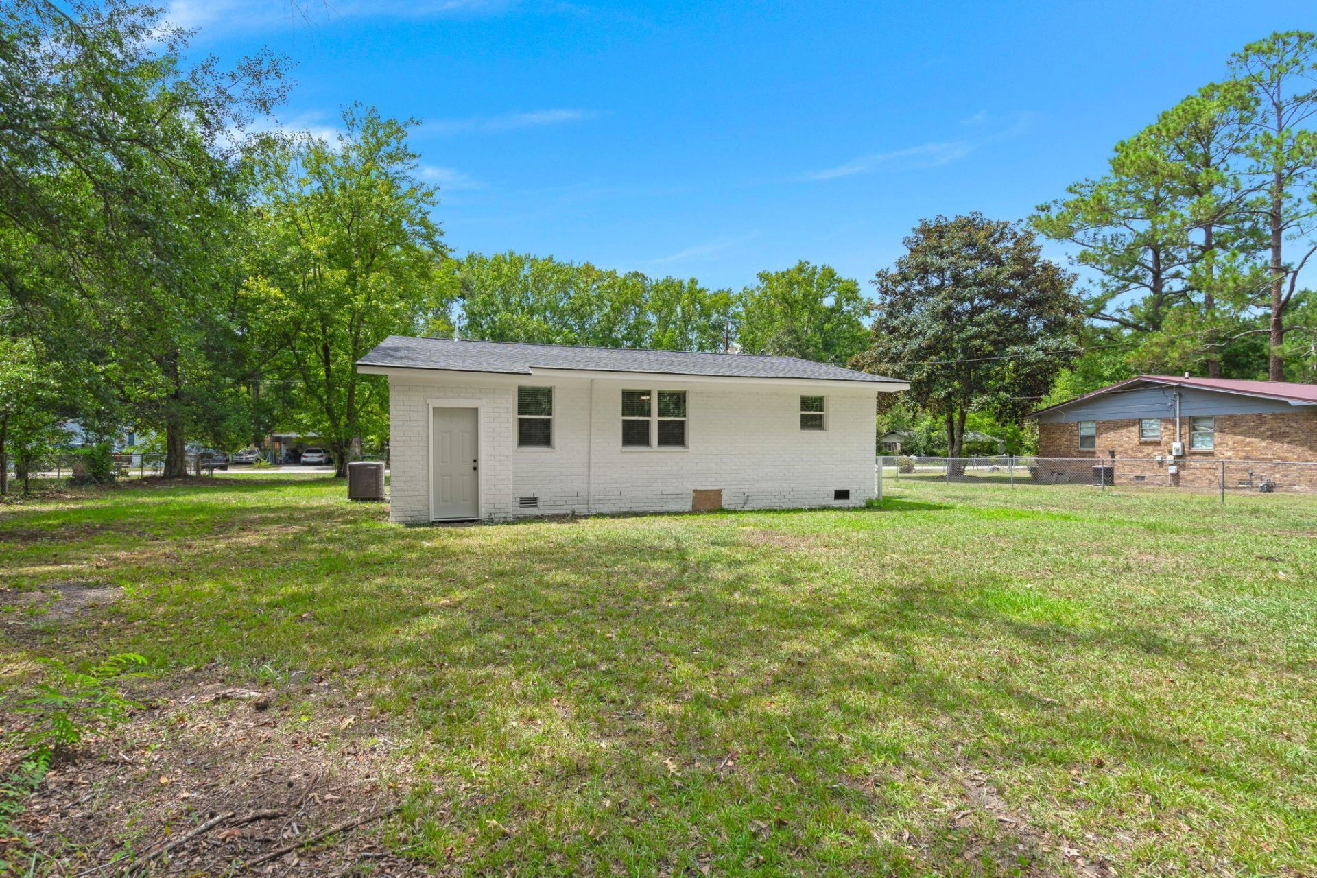 209 Grayson Street Photo 24
