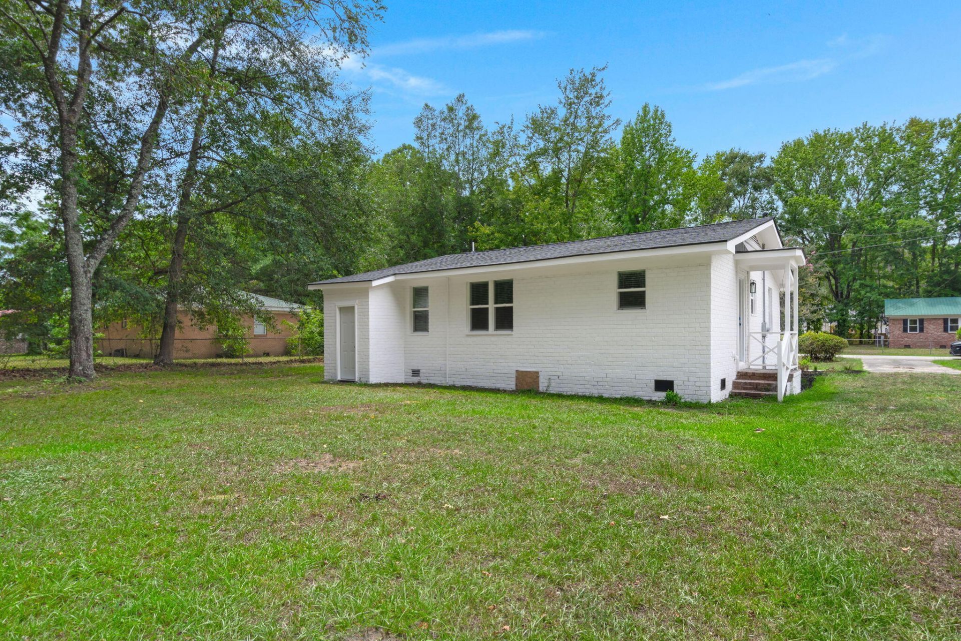 209 Grayson Street Photo 25