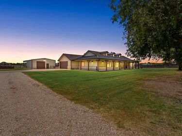 6231 Michael Road, Sanger, TX 76266