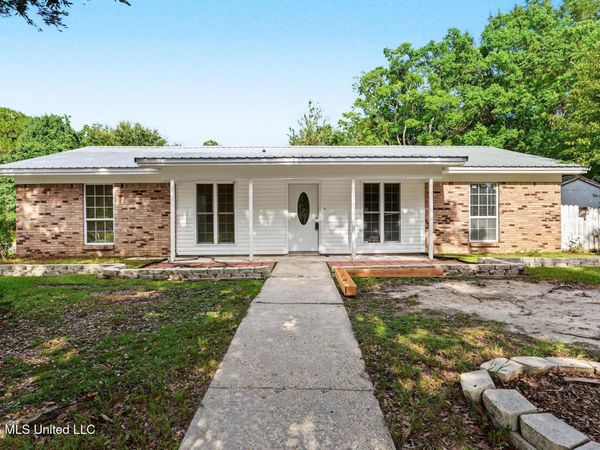 1318 Parktown Drive, Ocean Springs, MS 39564
