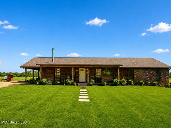 5617 County Road 118 , Water Valley, MS 38965
