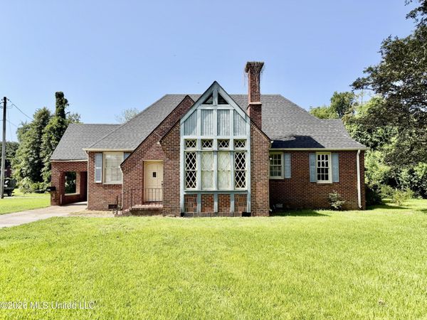 822 Oakhurst Avenue, Clarksdale, MS 38614