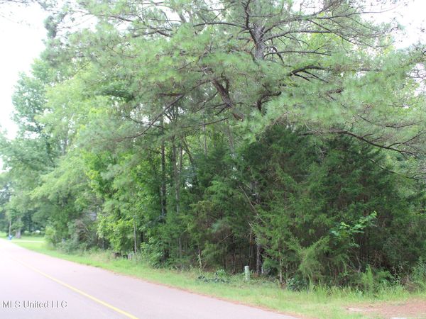 620 Humphrey Road, Holly Springs, MS 38635