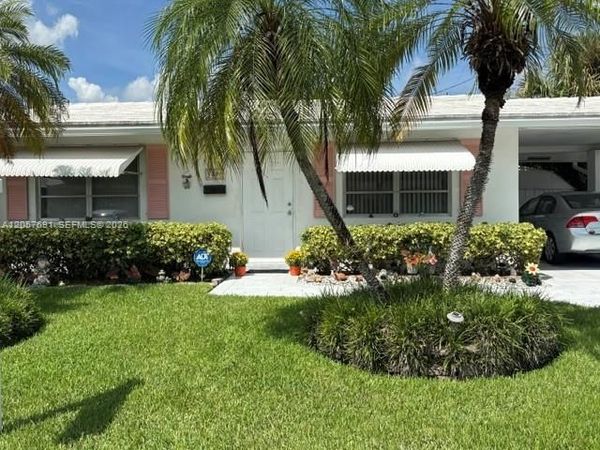 5405 NW 23rd Ter, Tamarac, FL 33309