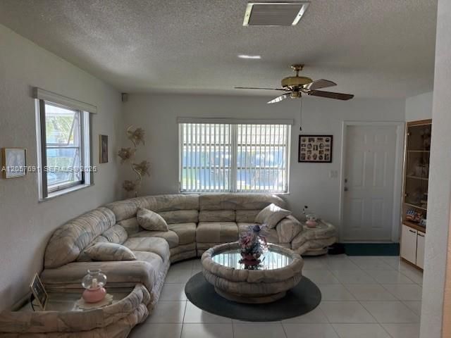 5405 NW 23rd Ter, Tamarac, FL 33309 Photo