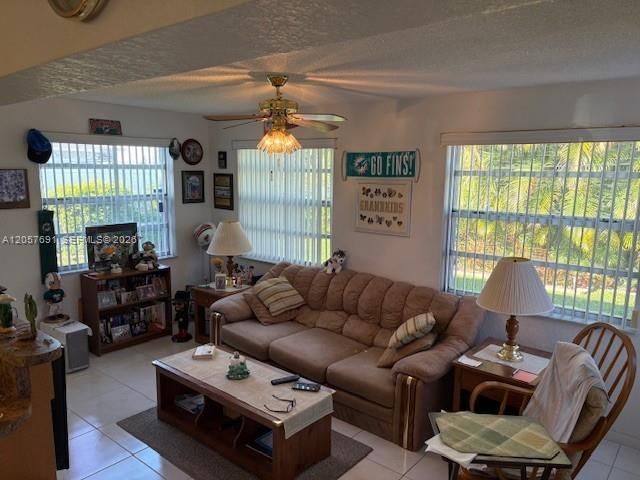 5405 NW 23rd Ter, Tamarac, FL 33309 Photo