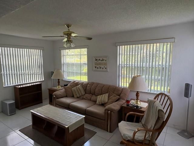 5405 NW 23rd Ter, Tamarac, FL 33309 Photo