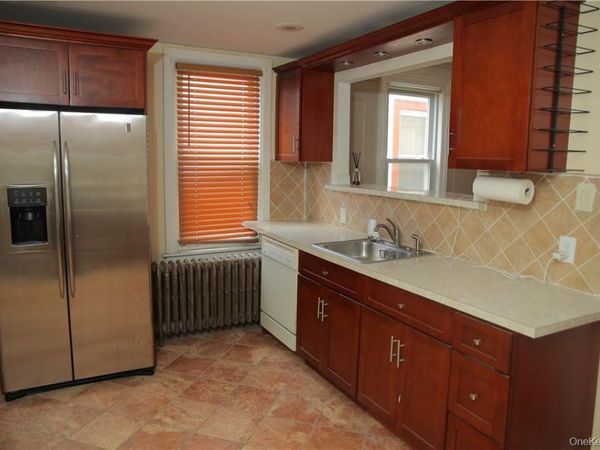 4457 Mundy Lane , Bronx, NY 10466