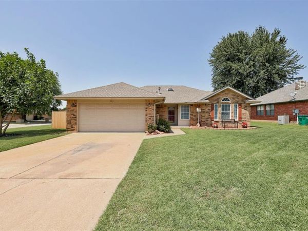 541 NW 169th Street, Edmond, OK 73012