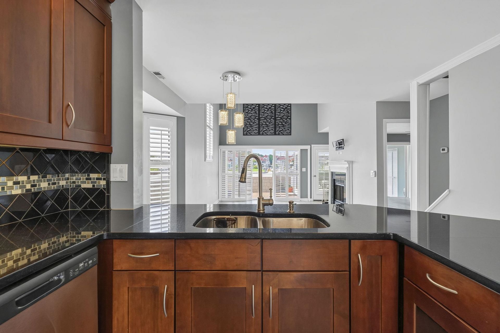 4396 Baldwin Ave.  Photo 10