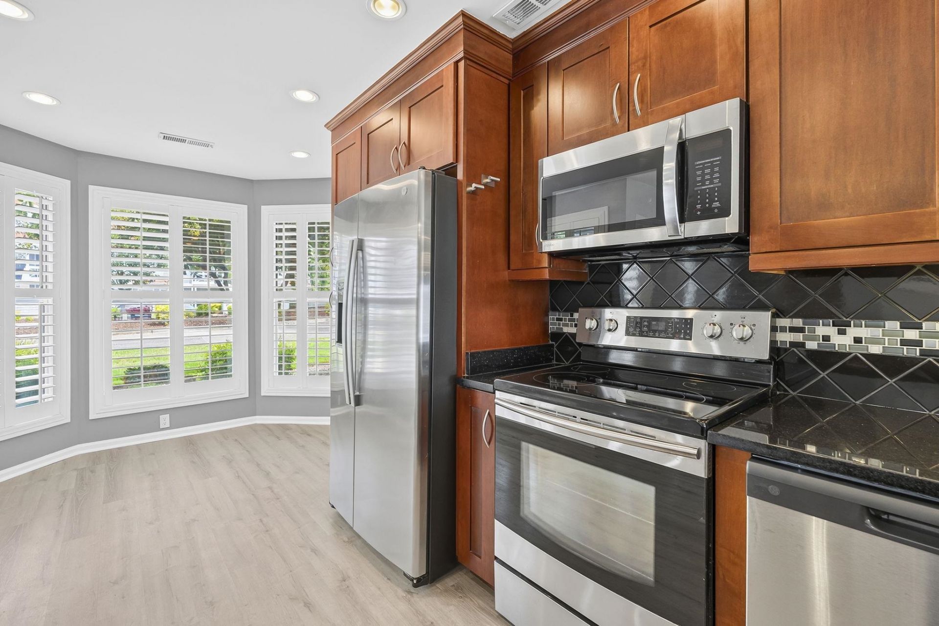 4396 Baldwin Ave.  Photo 8