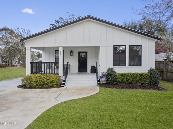 406 Russell Avenue, Ocean Springs, MS 39564