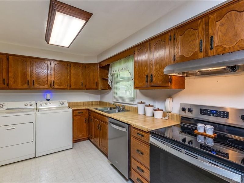 1004 Bristol Drive, Vandalia, OH 45377 Photo 12