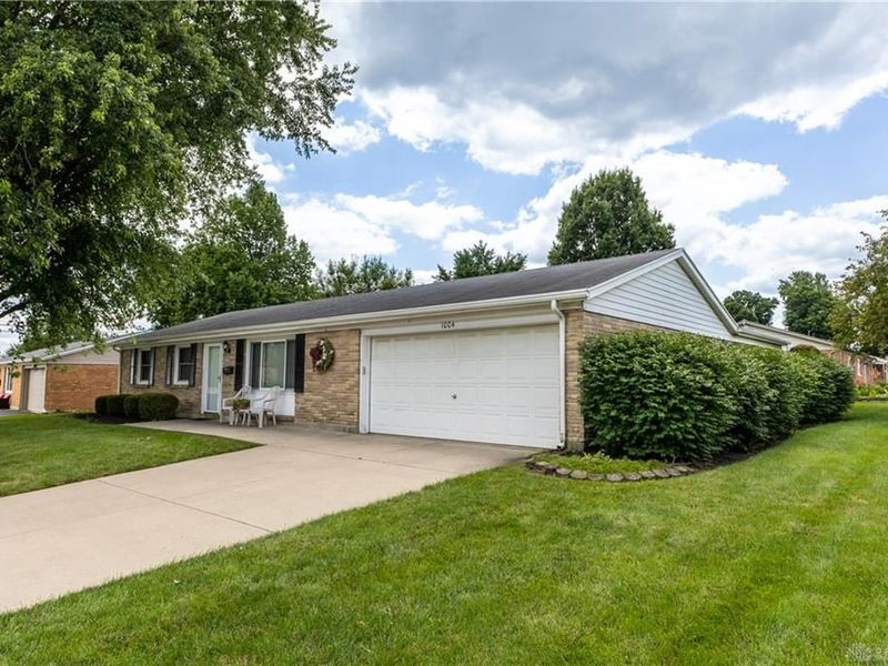 1004 Bristol Drive, Vandalia, OH 45377 Photo 2