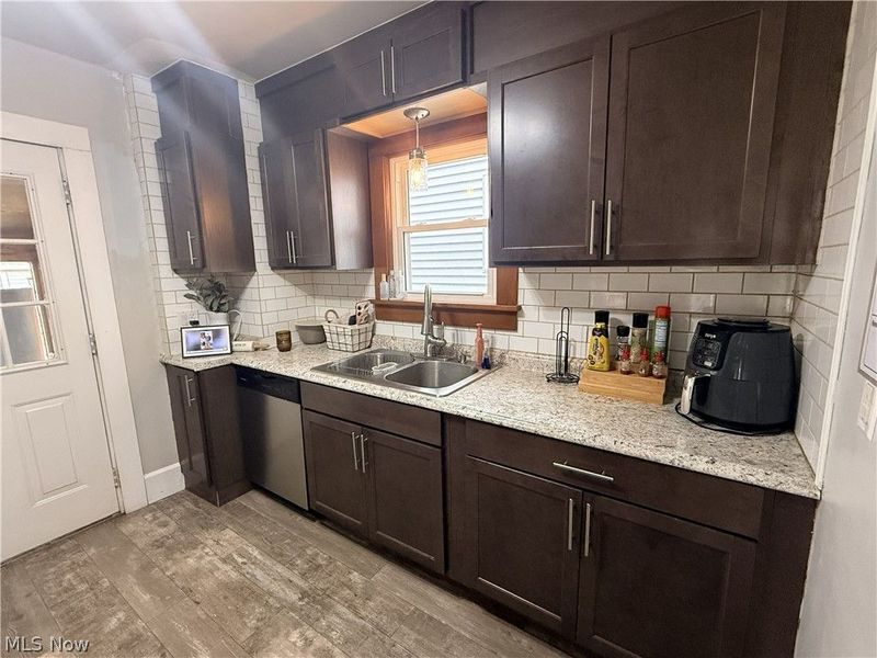 417 Gooding Avenue NW, New Philadelphia, OH 44663 Photo 5