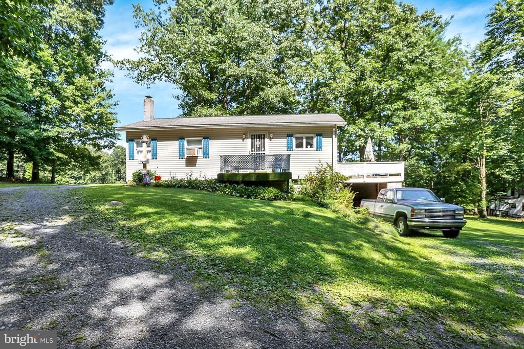 765 GERMANTOWN ROAD , BLAIN, PA 17006