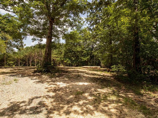 441 ROBERTS RD, Pinson, TN 38366