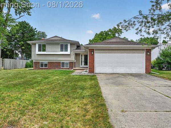 5090 Spinning Wheel Drive, Grand Blanc Township, Mi 48439