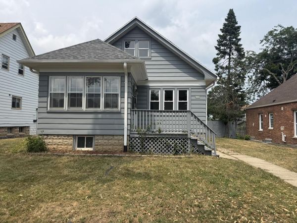 6220 W Girard AVENUE, Milwaukee, WI 53210