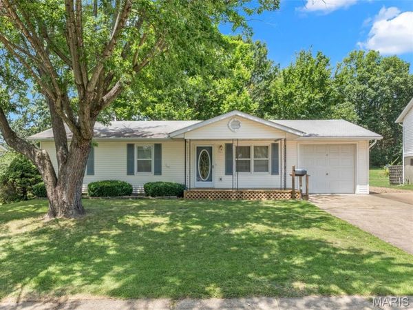 611 W Roosevelt Avenue , Union, MO 63084