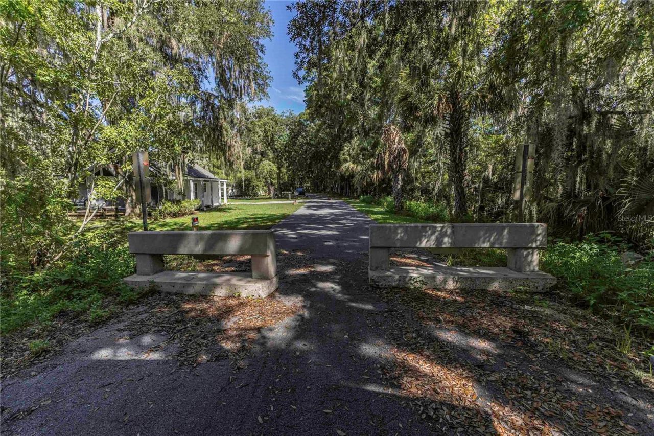 2886 N C 470, Lake Panasoffkee, FL 33538 Photo