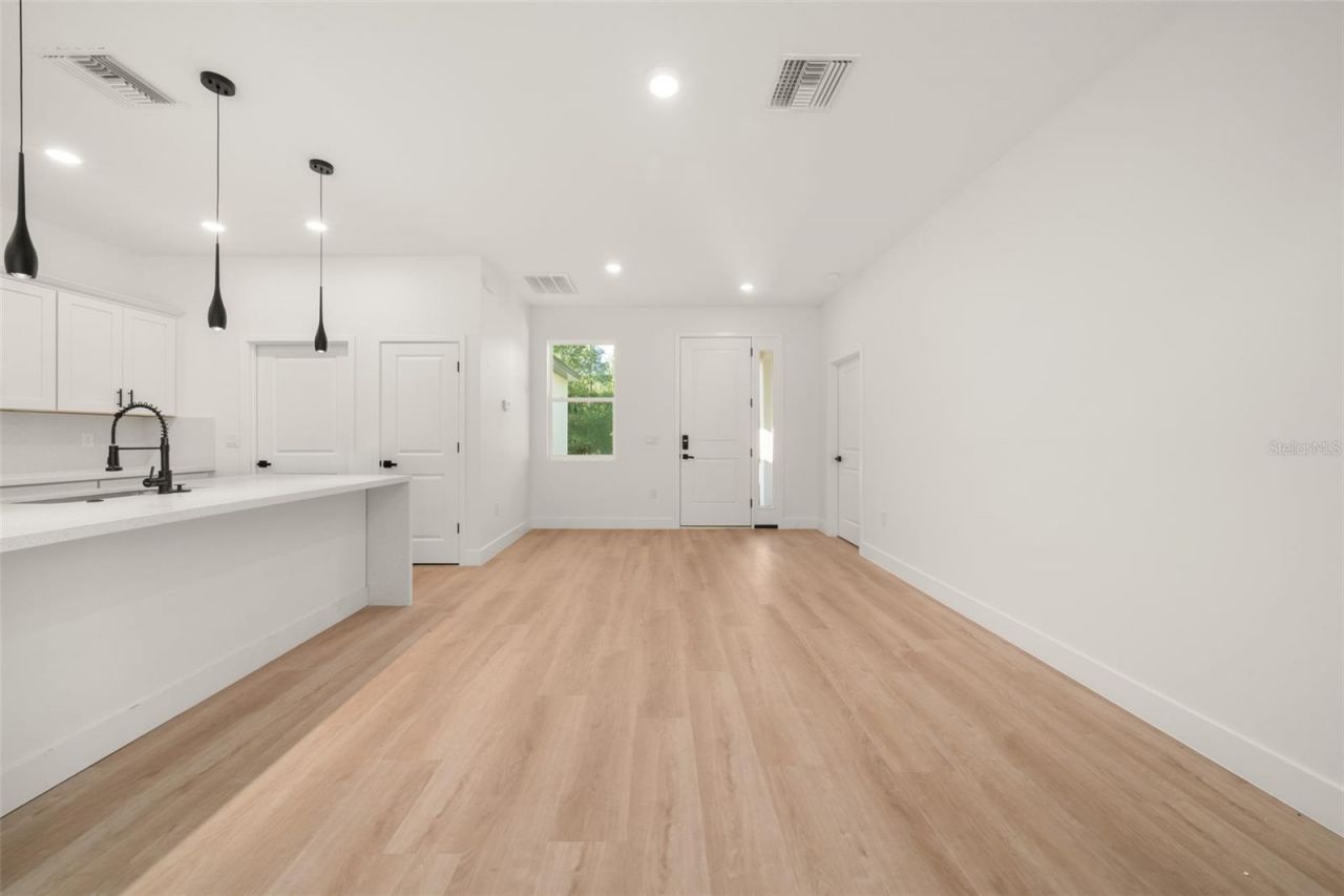 8381 Mantua Avenue , Sebring, FL 33872 Photo