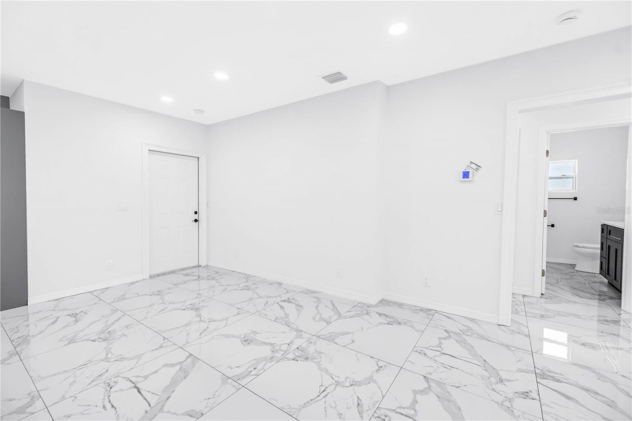 1827 16th Street S, Saint Petersburg, FL 33705 Photo