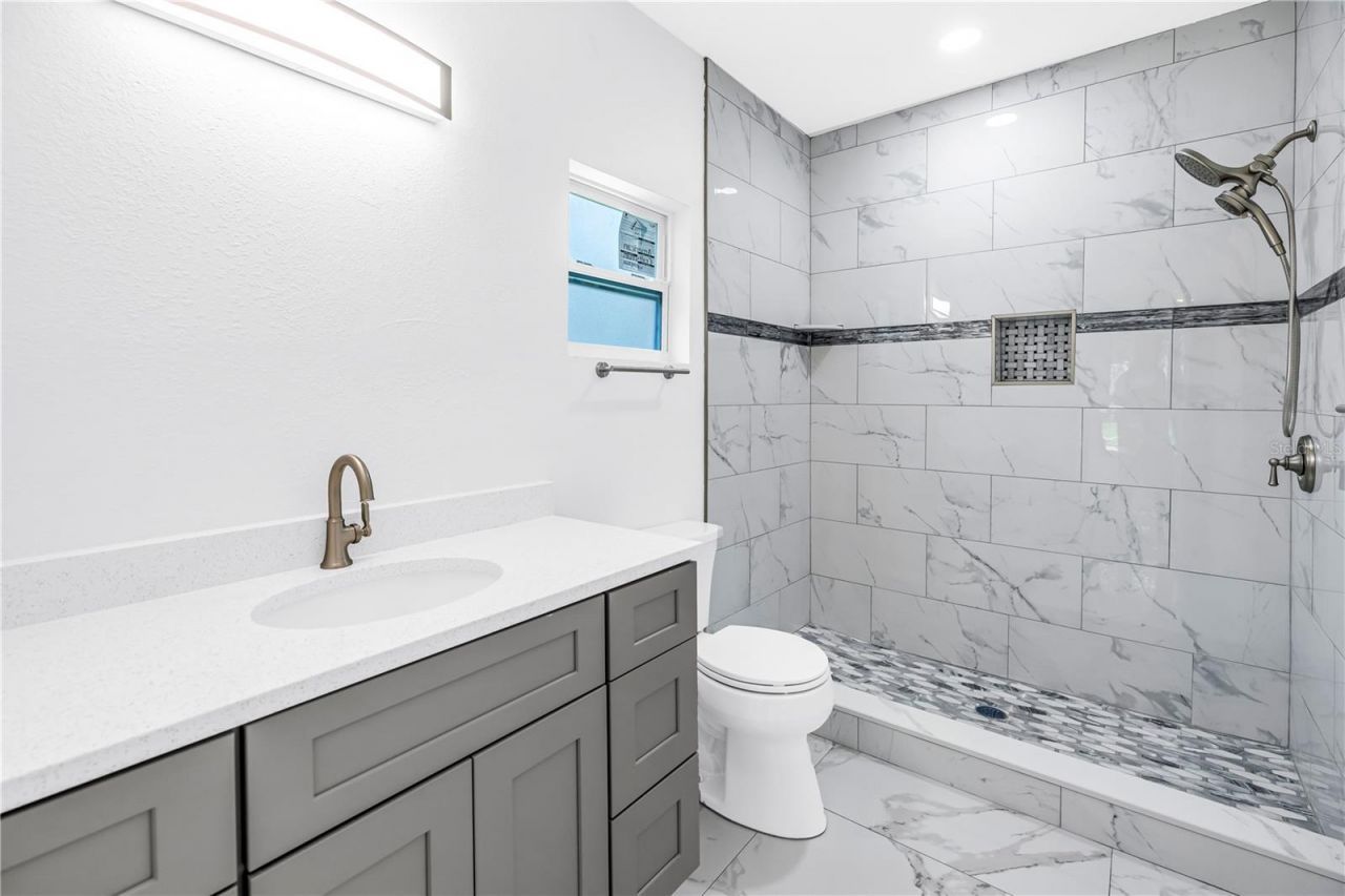 1827 16th Street S, Saint Petersburg, FL 33705 Photo
